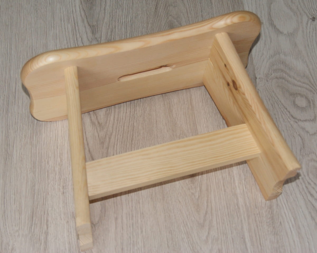 Wooden ryczka screwed Stool chair | Wooden stool assembled | Wooden stool for sitting | Stable wooden chair
