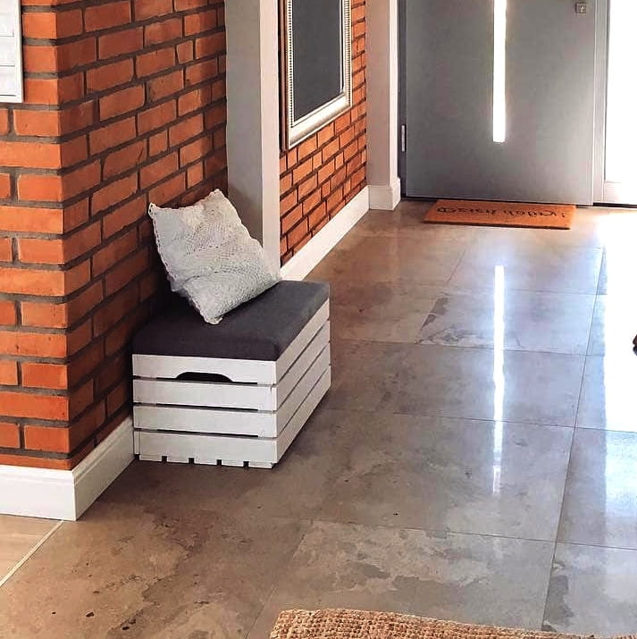 Pufa skrzynia otwierana biała SOSNA 50x40x35 cm | Drewniana skrzynka do siedzenia | Kufer schowek | Ławka z miejscem na przechowywanie