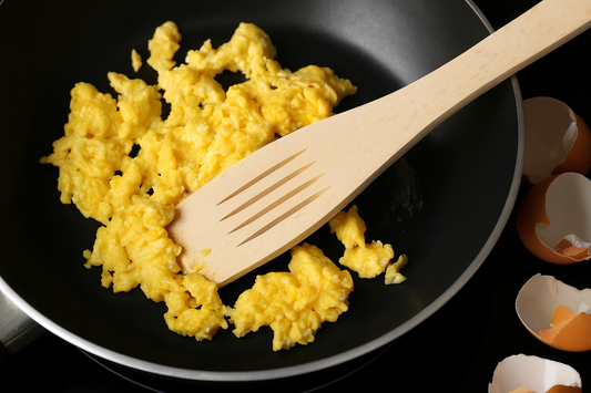 Ekologiczna łopatka prosta ażurowa z drewna bukowego do smażenia jajecznicy i mięsa – Chłopcy z Rancza / Ranch Boys