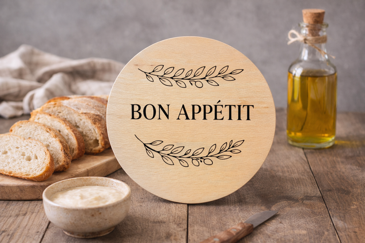 Planche en hêtre gravée BON APPÉTIT – planche de service ronde 20 cm
