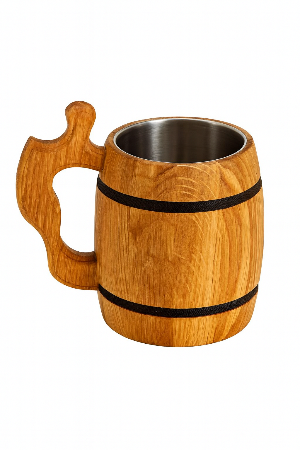 Rustykalny kufel dębowy z wkładem ze stali nierdzewnej – elegancki, ręcznie wykonany kubek w kształcie beczułki, ozdobiony czarnymi obręczami, idealny prezent dla miłośników piwa i naturalnego drewna.